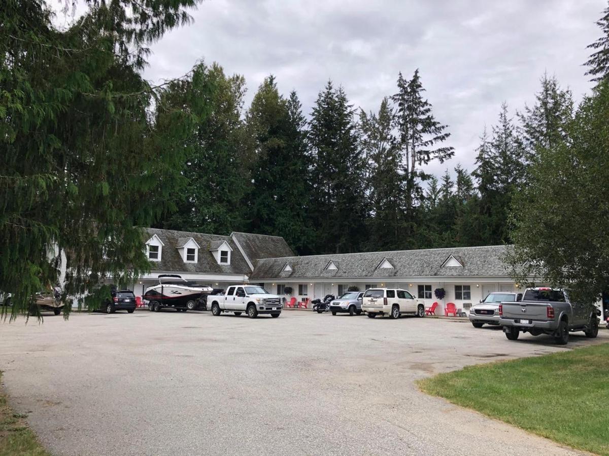 Pines Motel Сикамус Экстерьер фото
